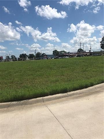 4.5 Acres of Commercial Land for Sale in Lake Charles, Louisiana
