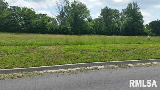 0.82 Acres of Commercial Land for Sale in Carbondale, Illinois