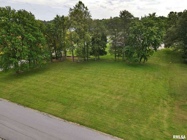 0.66 Acres of Residential Land for Sale in Metropolis, Illinois