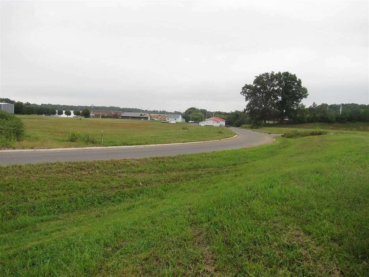 5.48 Acres of Commercial Land for Sale in Scottsville, Kentucky