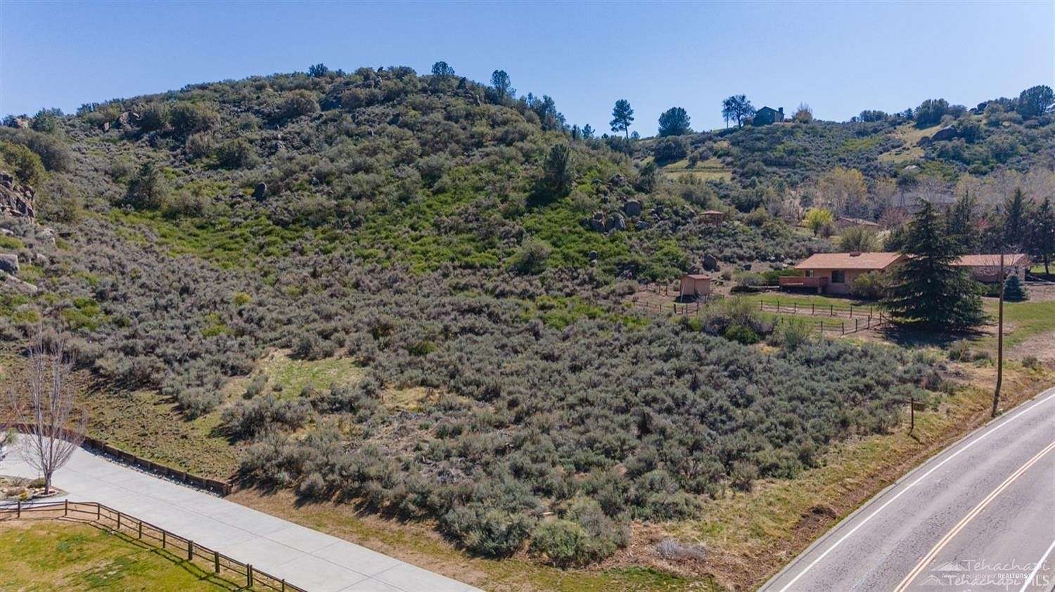 4.9 Acres of Residential Land for Sale in Tehachapi, California