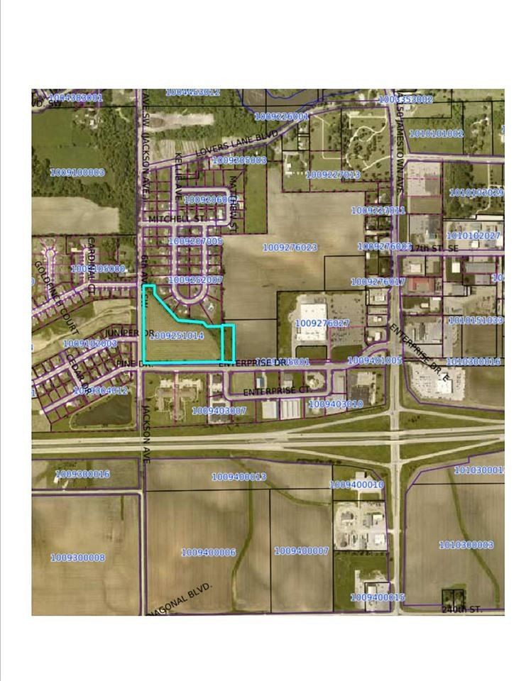 11.66 Acres of Commercial Land for Sale in Independence, Iowa