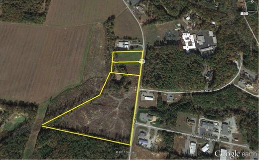 2 Acres of Mixed-Use Land for Sale in Kilmarnock, Virginia