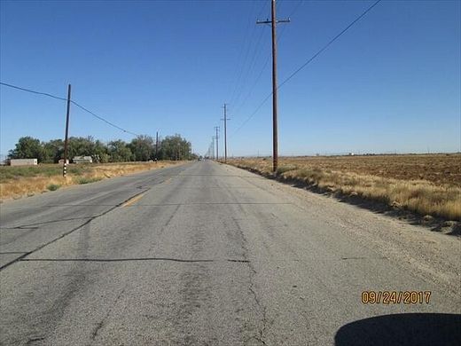 9.375 Acres of Land for Sale in Lancaster, California