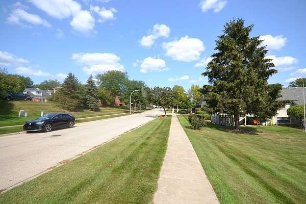 7 Acres of Residential Land for Sale in Elgin, Illinois