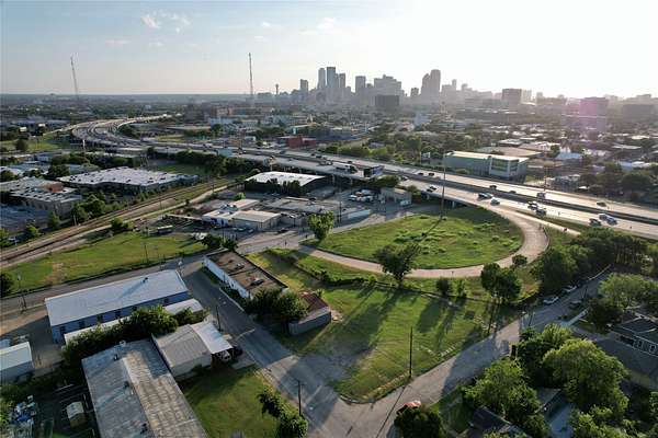 0.8 Acres of Land for Sale in Dallas, Texas