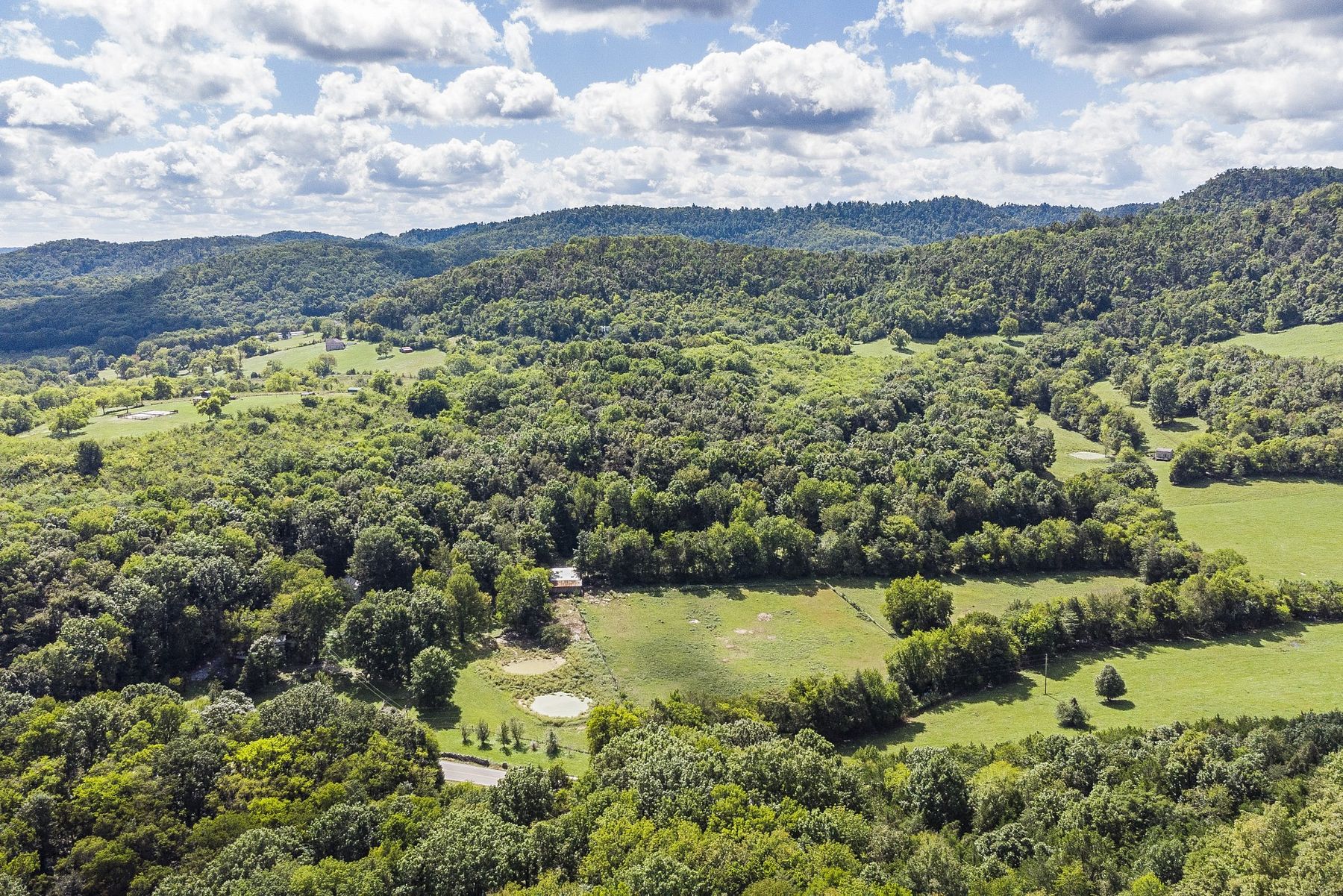 27 Acres of Land For Sale in Christiana, Tennessee