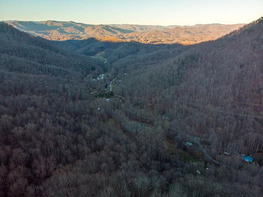 139 Acres of Recreational Land for Sale in Bryson City, North Carolina