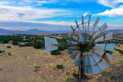 9,222 Acres of Agricultural Land for Sale in Alpine, Texas
