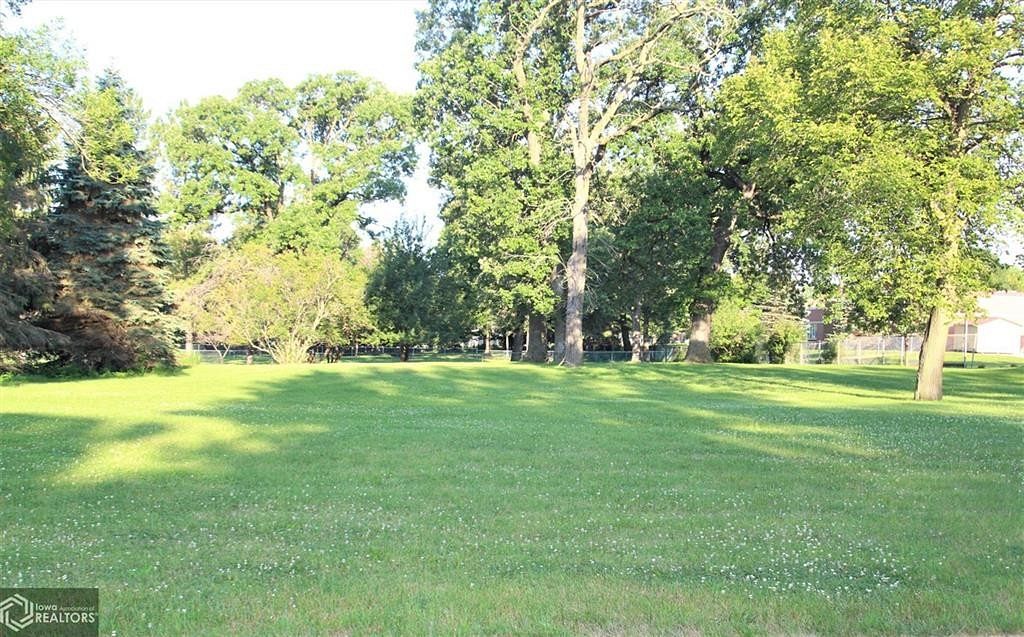 0.16 Acres of Residential Land for Sale in Mason City, Iowa