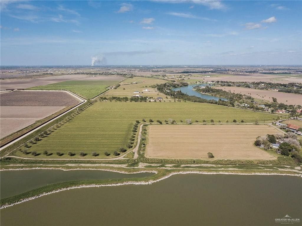 40.9 Acres of Agricultural Land for Sale in Progreso Lakes, Texas