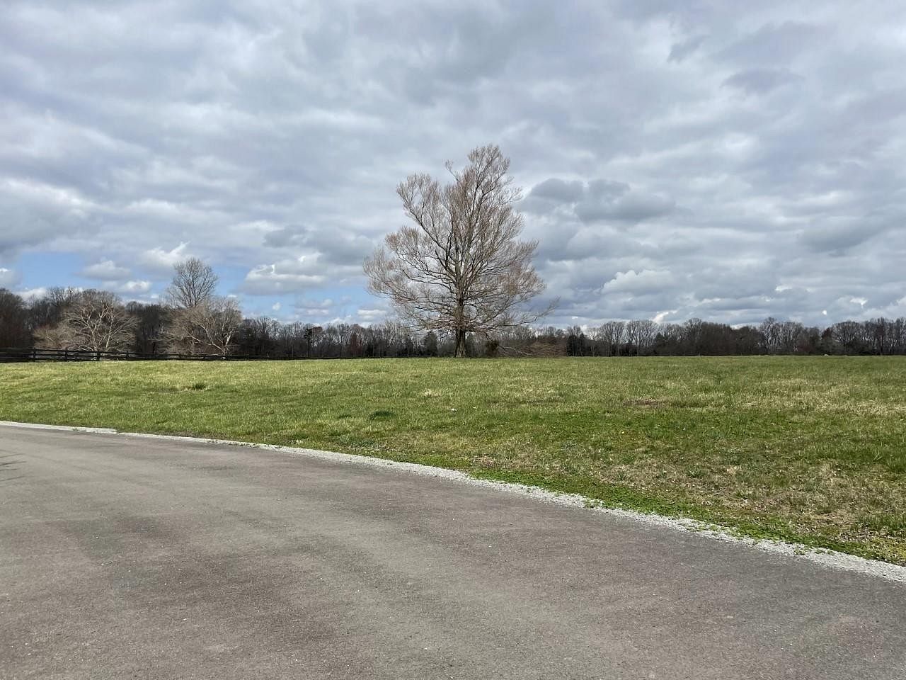 1.2 Acres of Residential Land for Sale in Russell Springs, Kentucky