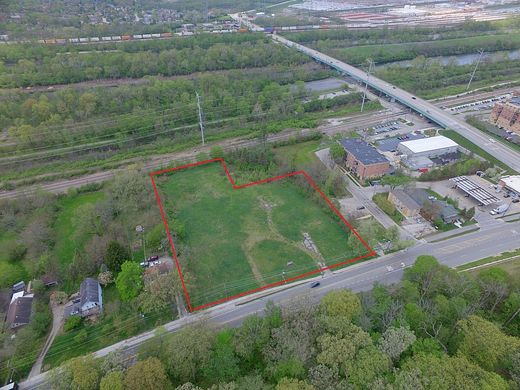 2.1 Acres of Mixed-Use Land for Sale in Willow Springs, Illinois