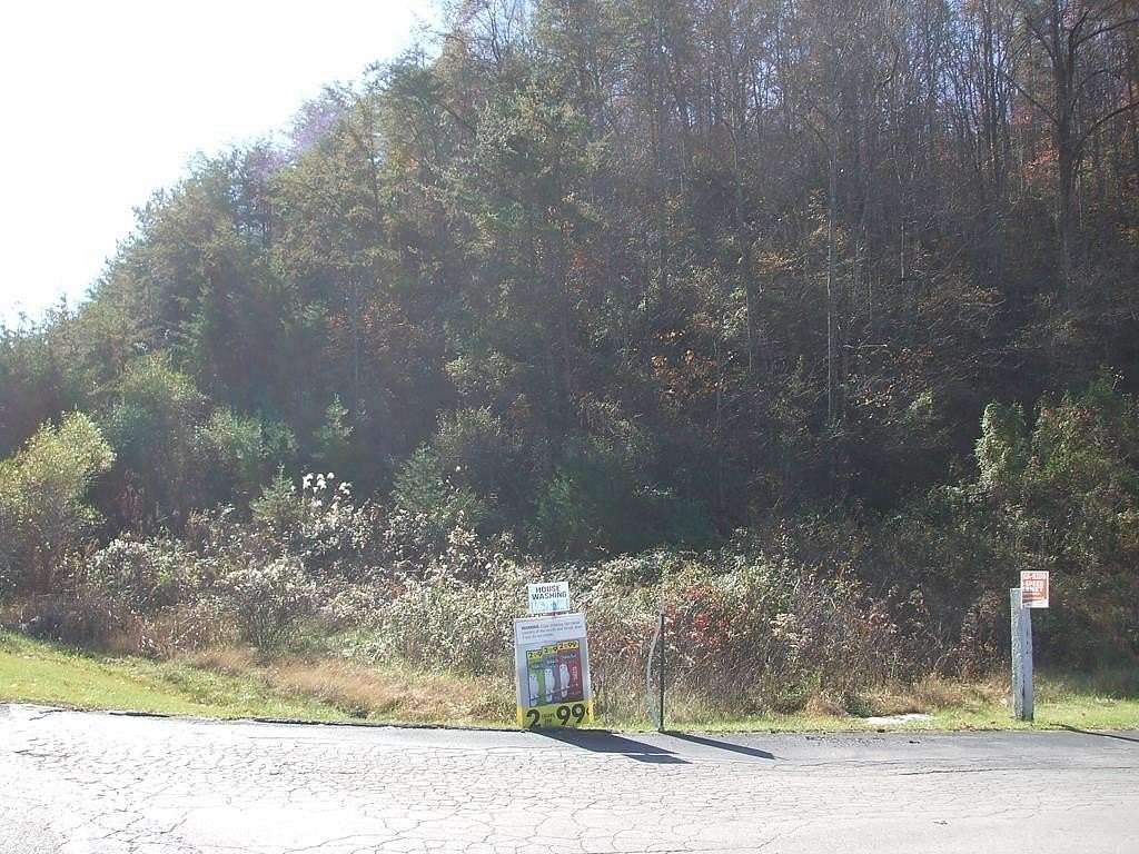 6 Acres of Commercial Land for Sale in Nippa, Kentucky