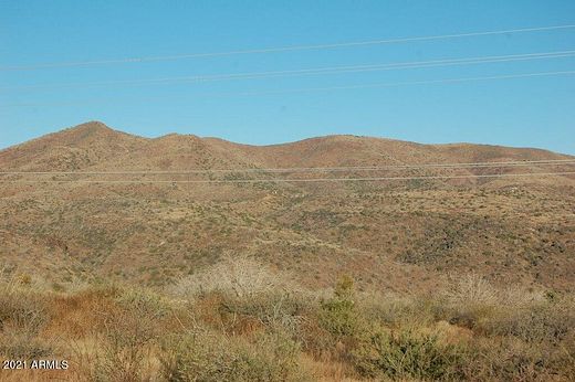 16.2 Acres of Land for Sale in Black Canyon City, Arizona