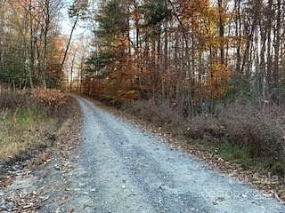 10 Acres of Land for Sale in Hendersonville, North Carolina