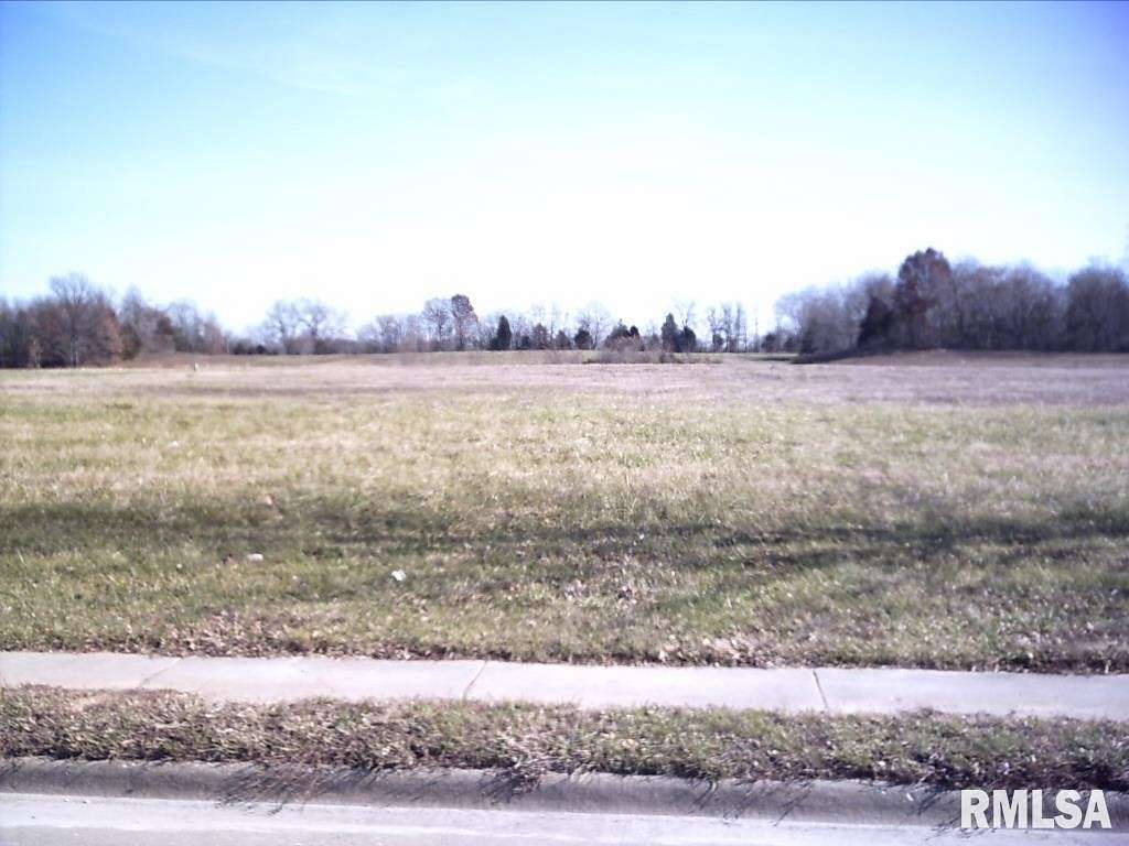 0.61 Acres of Commercial Land for Sale in Carbondale, Illinois