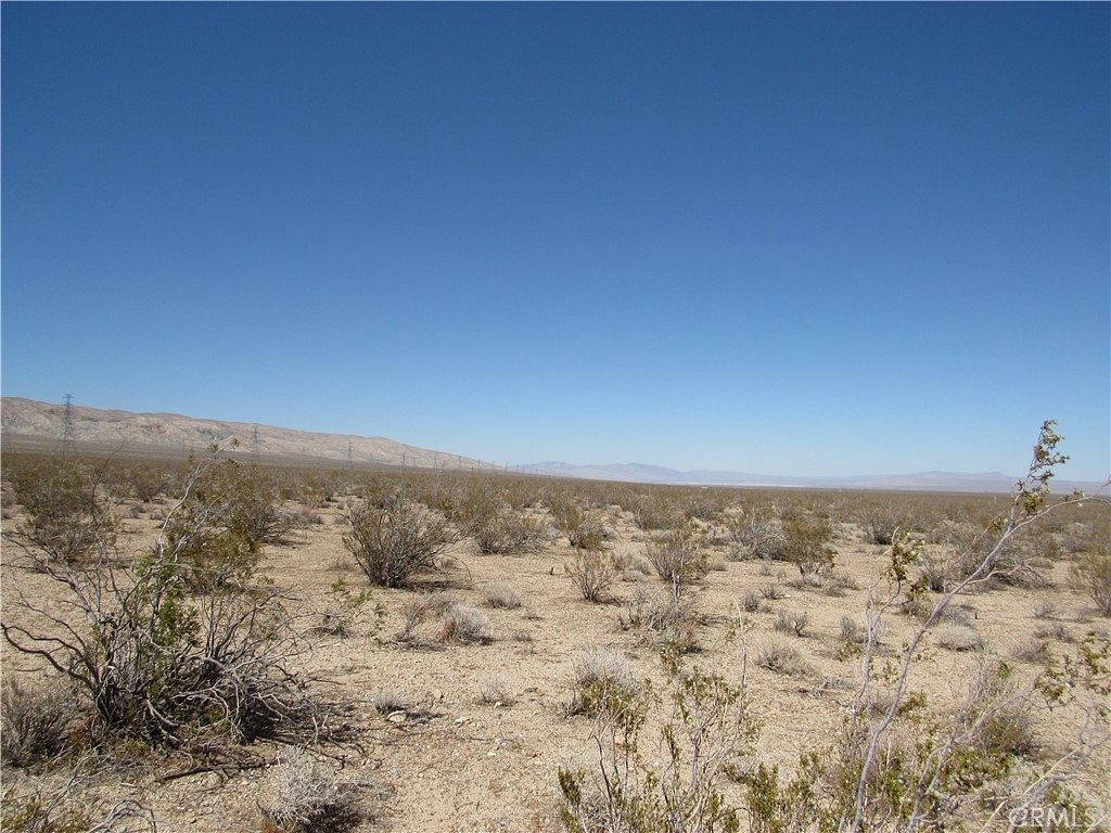 7.5 Acres of Land for Sale in Mojave, California