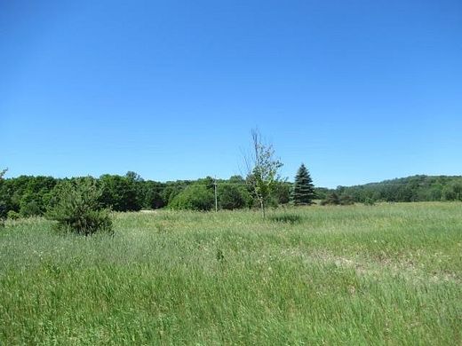 1.1 Acres of Residential Land for Sale in Petoskey, Michigan