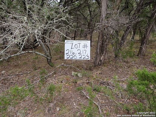 0.87 Acres of Residential Land for Sale in Lakehills, Texas