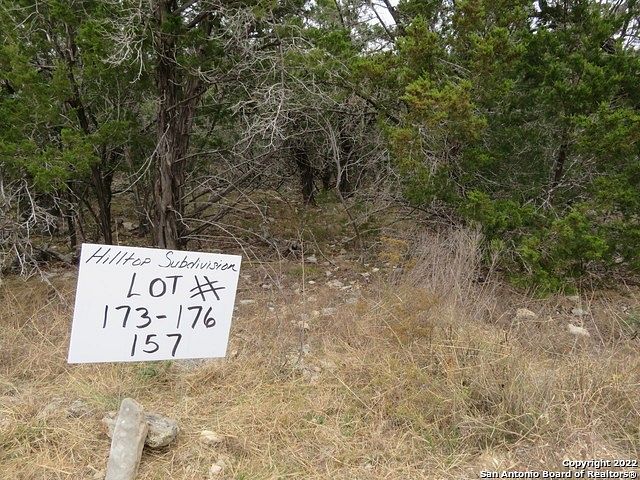 0.99 Acres of Residential Land for Sale in Lakehills, Texas