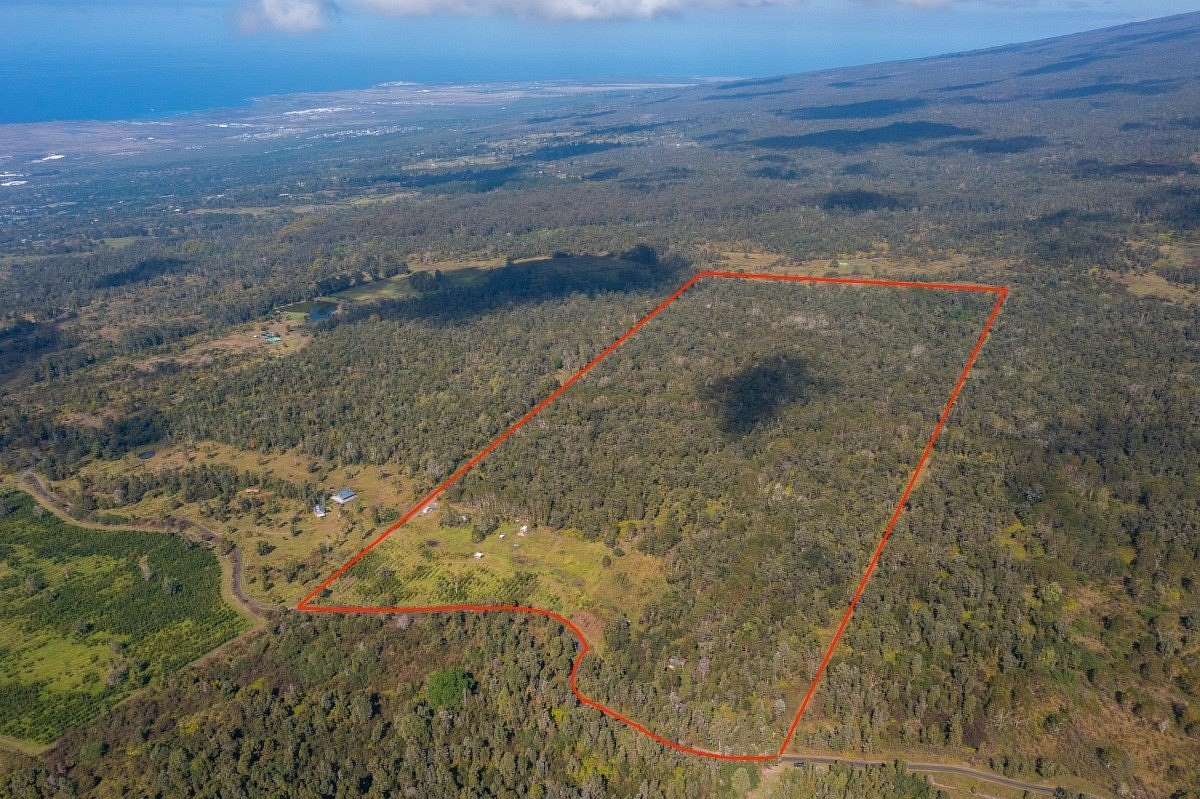 101 Acres of Recreational Land for Sale in Holualoa, Hawaii