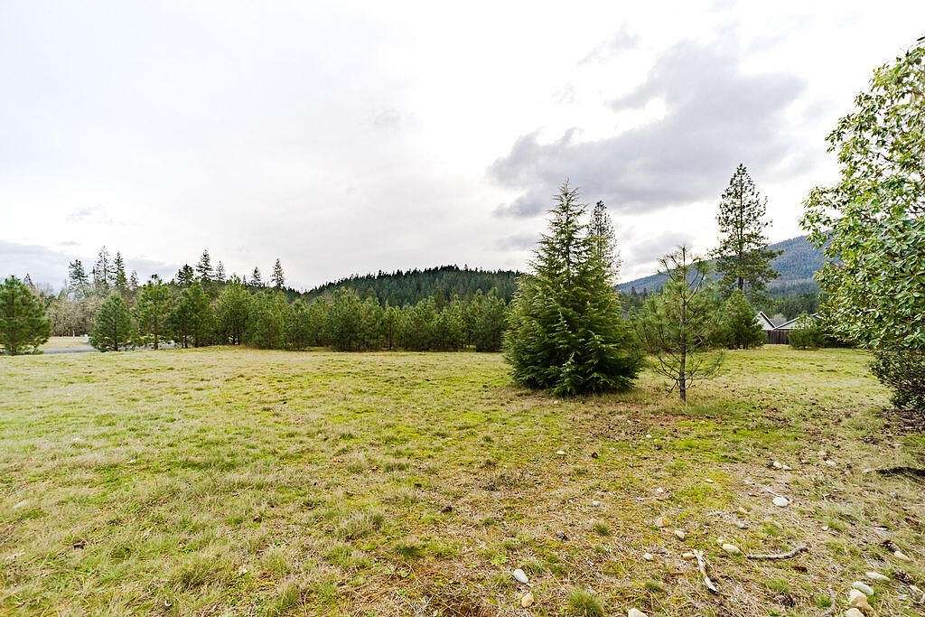 1.1 Acres of Residential Land for Sale in Cave Junction, Oregon