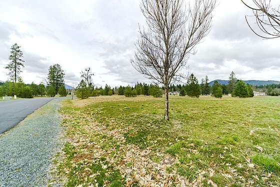 0.79 Acres of Residential Land for Sale in Cave Junction, Oregon