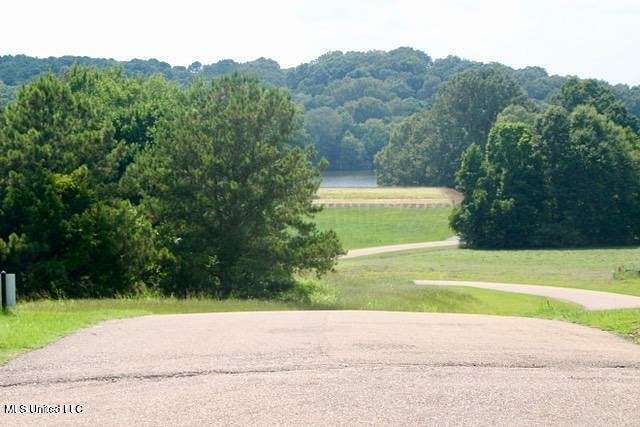 1.28 Acres of Residential Land for Sale in Flora, Mississippi