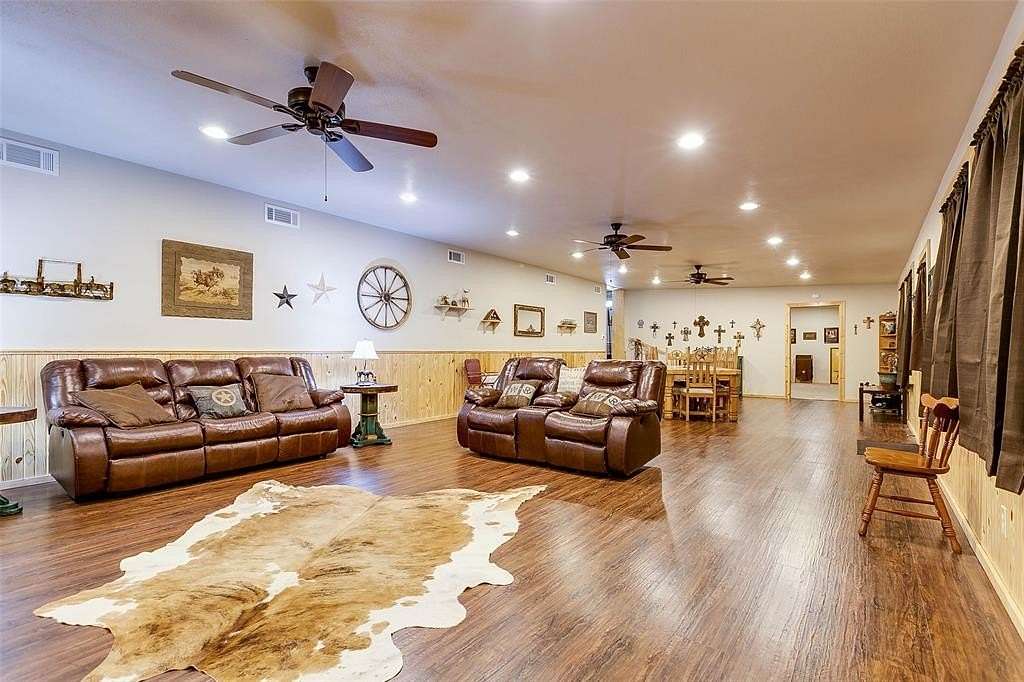 15 Acres of Land with Home for Sale in Bronte, Texas LandSearch