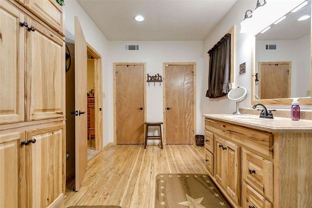 15 Acres of Land with Home for Sale in Bronte, Texas LandSearch