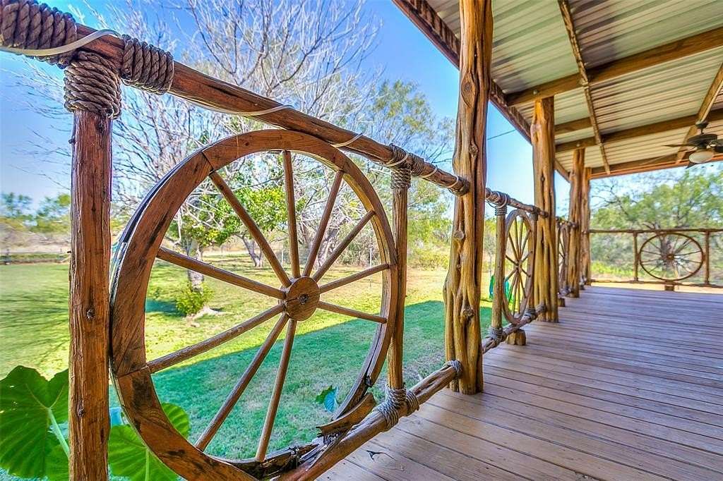 15 Acres of Land with Home for Sale in Bronte, Texas LandSearch