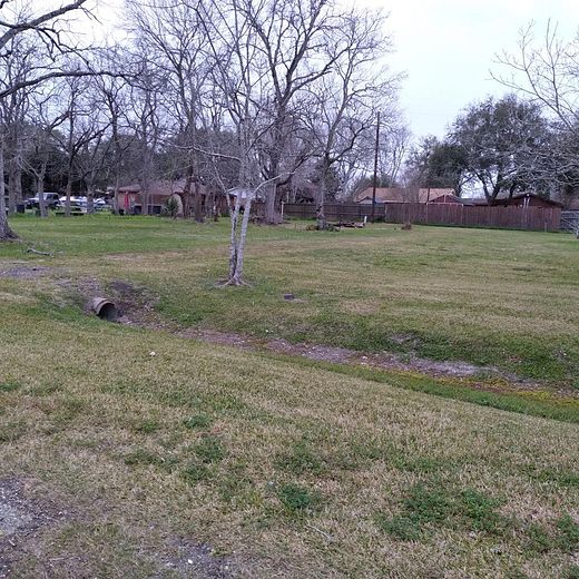 0.33 Acres of Residential Land for Sale in Danbury, Texas
