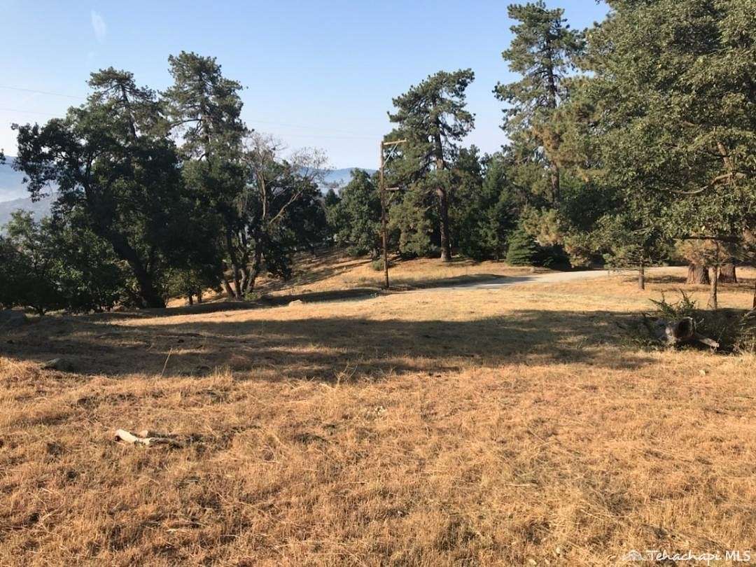 1 Acre of Residential Land for Sale in Tehachapi, California