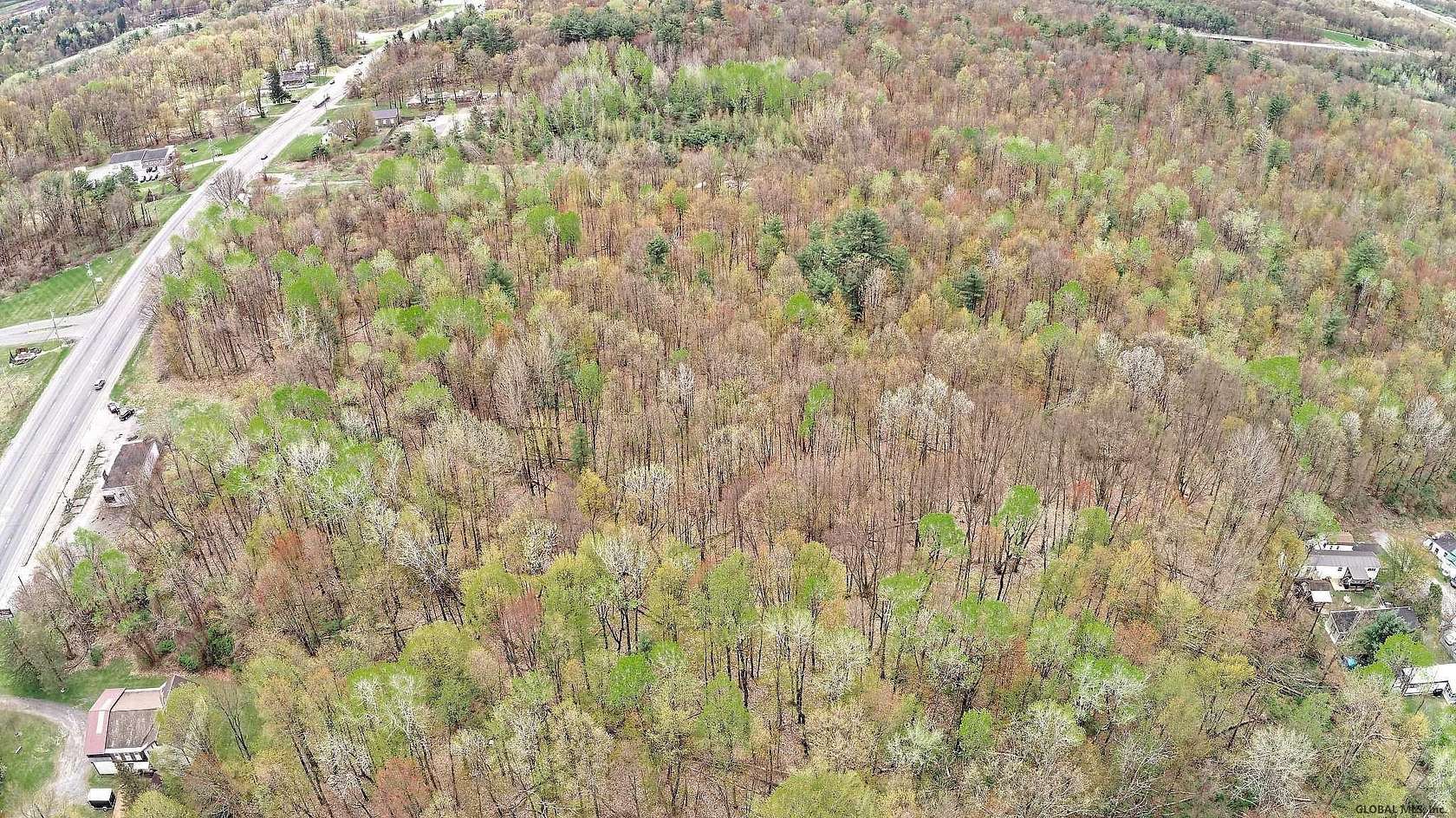 128 Acres of Land for Sale in Malta, New York