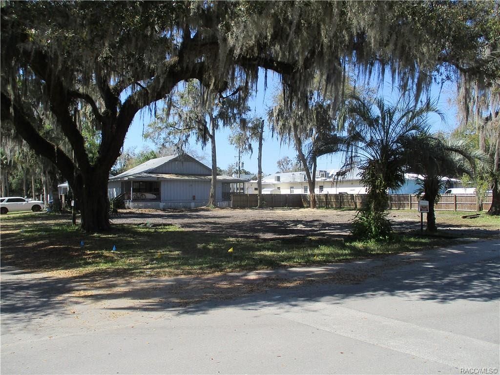 0.23 Acres of Commercial Land for Sale in Crystal River, Florida
