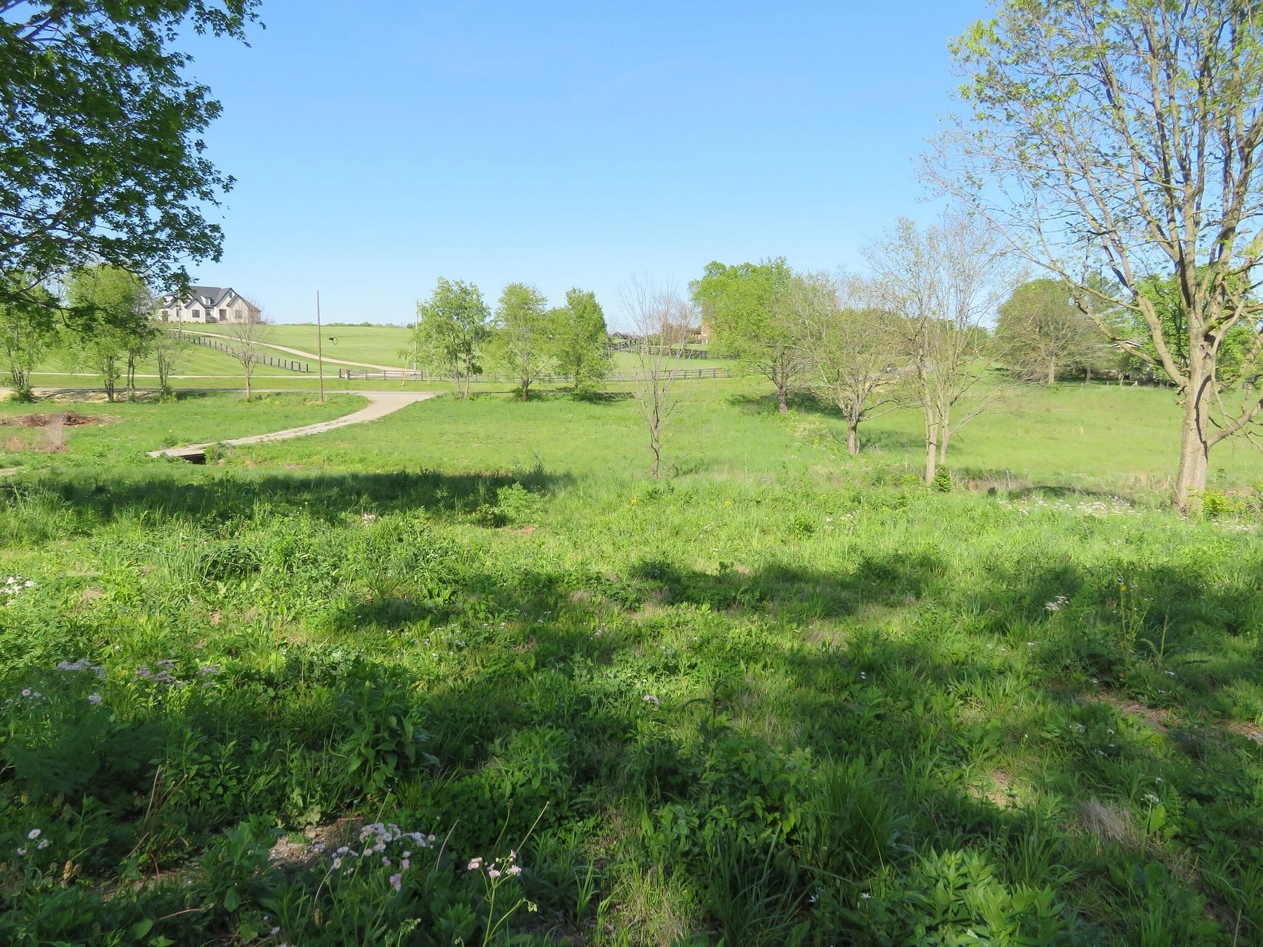 2.5 Acres of Residential Land for Sale in Winchester, Kentucky