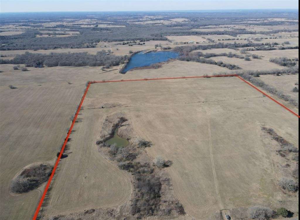 29 Acres of Agricultural Land for Sale in Dike, Texas