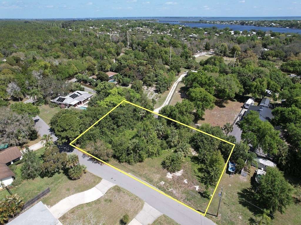 0.5 Acres of Residential Land for Sale in Micco, Florida