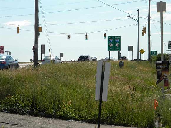 8.55 Acres of Commercial Land for Sale in Flint, Michigan