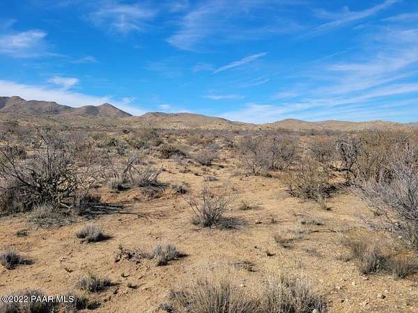 16 Acres of Land for Sale in Congress, Arizona