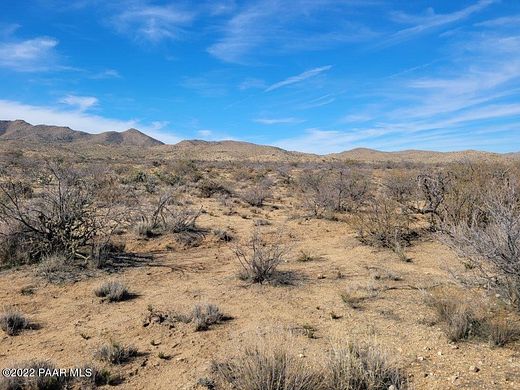 16.1 Acres of Land for Sale in Congress, Arizona