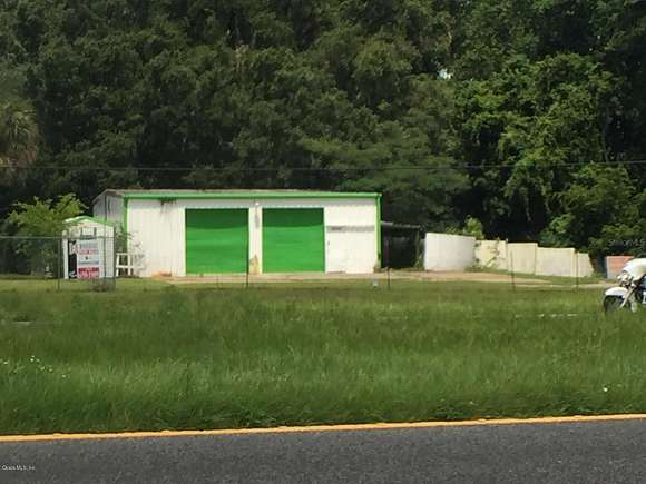 4 Acres of Improved Mixed-Use Land for Sale in Micanopy, Florida