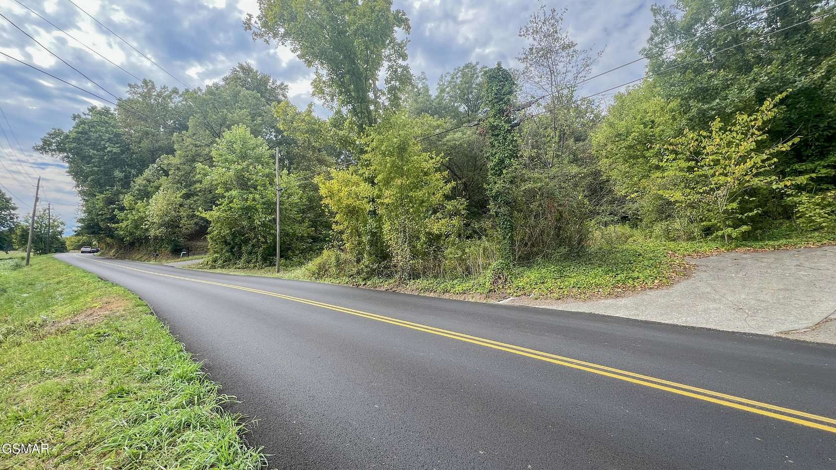 27 Acres of Land for Sale in Sevierville, Tennessee