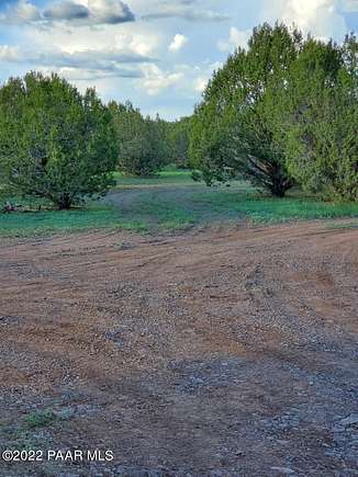 10 Acres of Land for Sale in Seligman, Arizona
