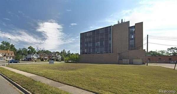 0.45 Acres of Commercial Land for Sale in Pontiac, Michigan