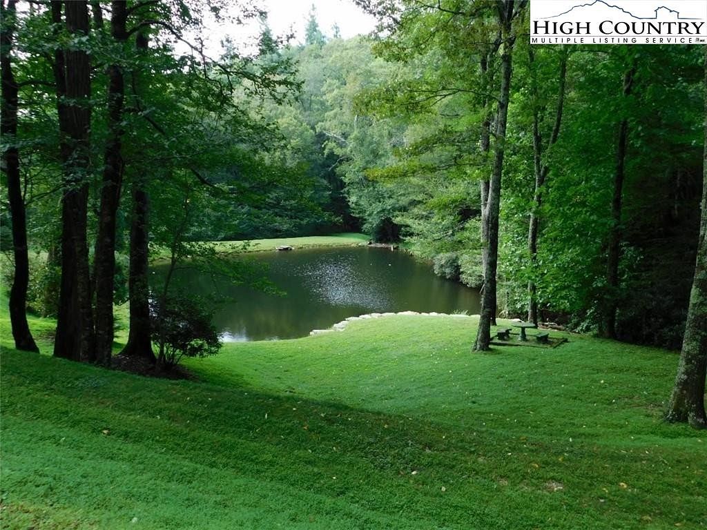 1.4 Acres of Residential Land for Sale in Blowing Rock, North Carolina