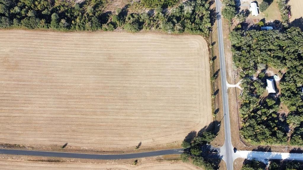 5 Acres of Residential Land for Sale in Bell, Florida
