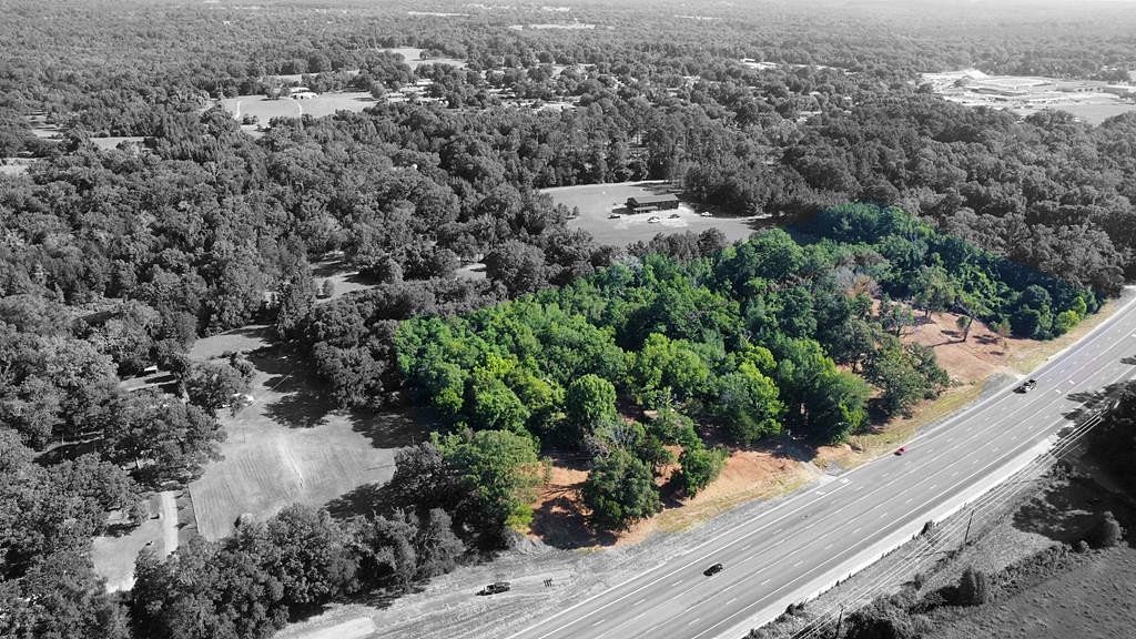 8 Acres of Commercial Land for Sale in Palestine, Texas