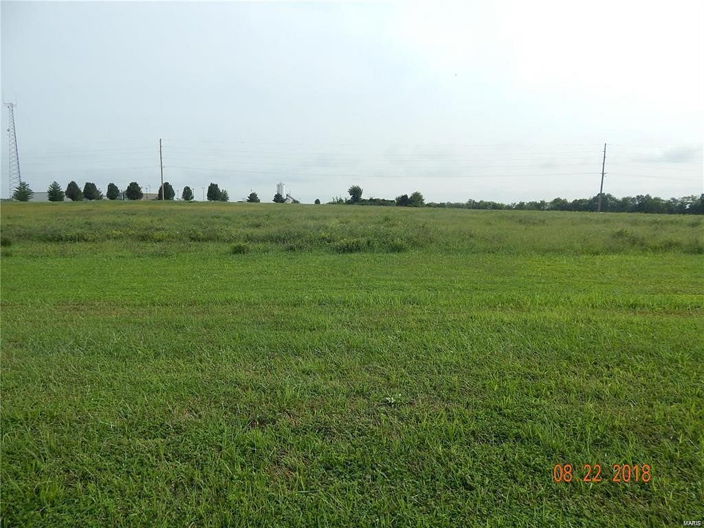 1.4 Acres of Residential Land for Sale in Waterloo, Illinois